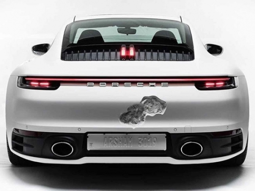 破洞斑駁的 911 喜歡嗎？「前衛腐蝕感」 Porsche 992 這回真的開上路啦！