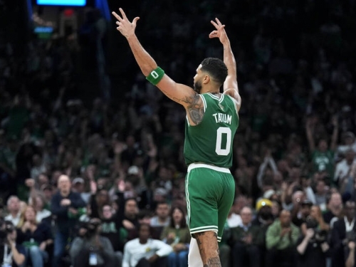 NBA》謝謝柯爾！奧運被冰的塔圖姆開幕戰大爆發 締隊史首見紀錄