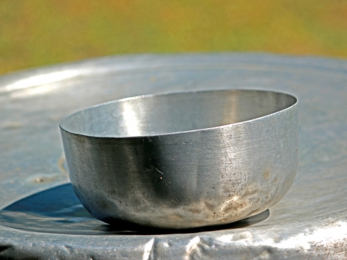 漢墓出土「巨型酒器」專家看傻 銘文2詞揭真實用途