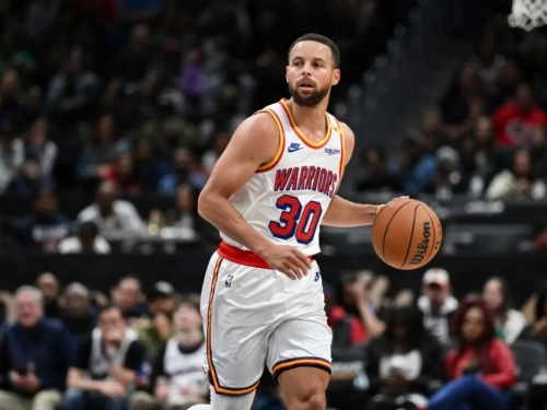 NBA》勇士2連敗後再傳壞消息 Curry雙膝痠痛下一場對雷霆出賽成疑