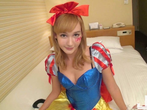 「法日混血」老師萬聖節化身「最淫蕩白雪公主」　歐美級收縮感果然是另一種層次