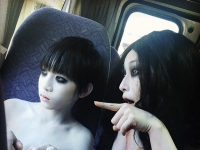 咒怨俊雄變成伽椰子的小孩？　溫馨生活照爆笑的詭異！