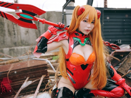 最辣美乳戰士「明日香」誘惑登場，超低胸戰鬥服直接消滅使徒！