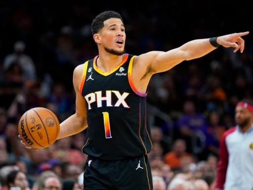 NBA》太陽低潮更衣室氛圍出問題？Devin Booker賽後發言耐人尋味