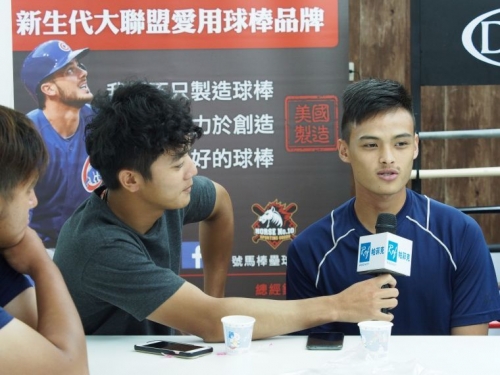選秀狀元榜眼齊聚一堂 朱祥麟當起記者有模有樣