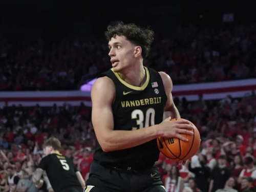 NBA》勇士「寶藏後衛」被湖人挖走了！球迷超沮喪　美媒：他的評價很高