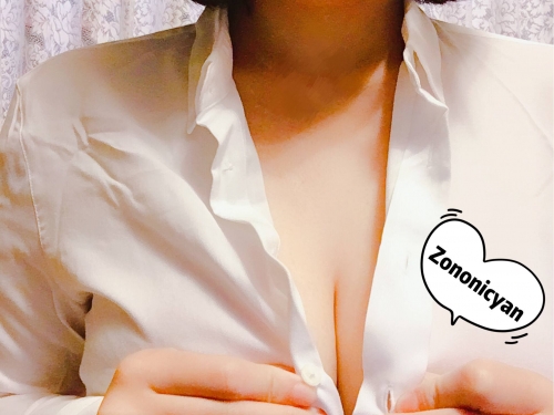 批踢踢襯衫之亂！巨乳網友自願分享「解襯衫照」　白嫩美胸大好！