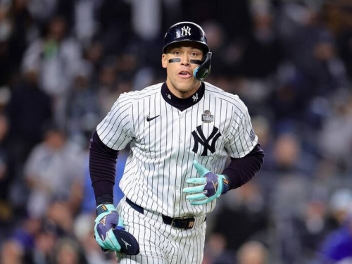MLB》恭喜！洋基「法官」賈吉當爸爸 與愛妻迎接第一個小孩