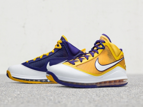 台灣販售預告｜湖人魂直接炸烈！詹皇親自實著的 LEBRON 7 “MEDIA DAY” 將於「這天」在台...
