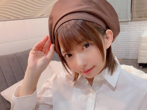 引退11個月又復出？豐乳「蘿莉系女優」壓力很大　最窮時戶頭剩7000元