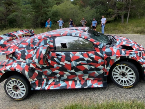 [影] 這輛（偽）2022 Toyota WRC Yaris 能騙過多少人？至少開車技術真的爆神！