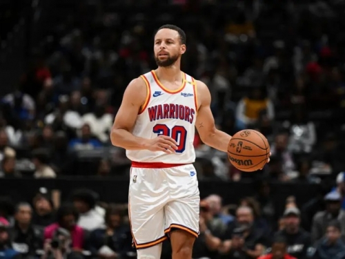 NBA》勇士爭冠列車一路北上？開季8戰狂拿7勝　美媒看好延攬字母哥可能