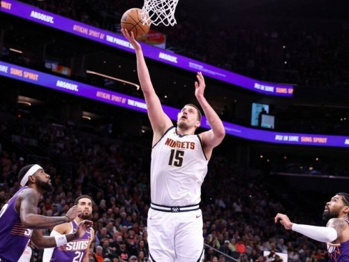 NBA》穆雷砍30分、約基奇繳準大三元！金塊勝太陽豪奪6連勝