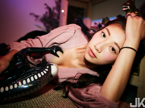 清純氣質女神「啾啾比特」甜美笑容讓人戀愛　好想立刻娶回家！