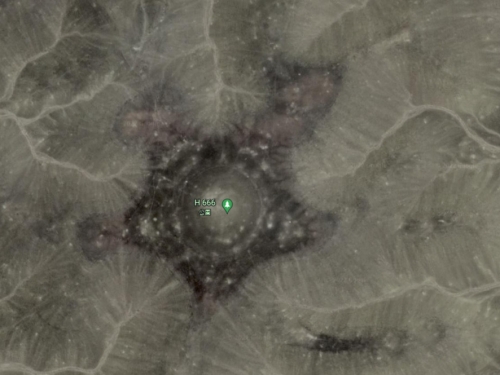 北非驚現神秘五角星 他曝Google地球畫面：千年UFO