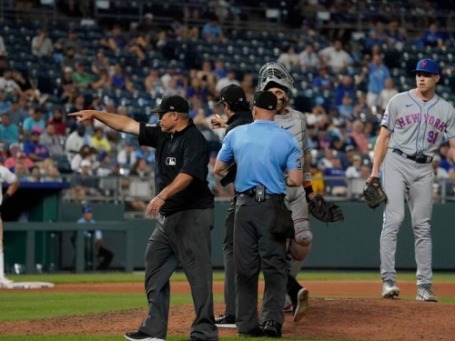 MLB》大都會發生再見投手犯規！ 原因竟是他沒戴PitchCom...