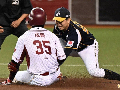 台灣大賽》昨猛打賞但二壘出局「草率了」 成晉：沒算到宋晟睿臂力