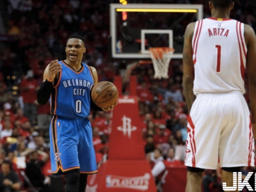 飆51分破大三元紀錄...但末節狂打14鐵輸球 威少冷回：我他X不在乎數據