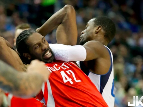 小牛小咖替補嗆人妻兒 火箭老將氣炸賽後堵人