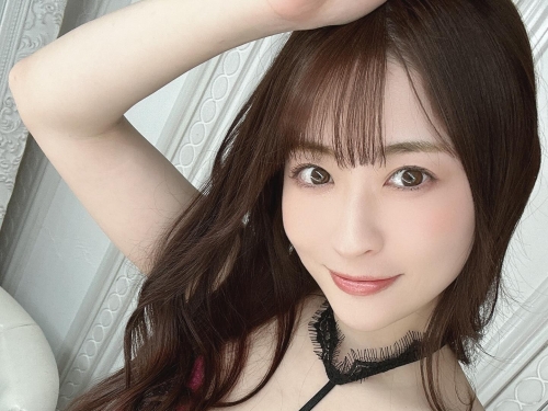 超萌棉花糖雪乳女孩！童顏巨乳小隻馬「美梨」白嫩美體即將降臨TSE學服祭啦！
