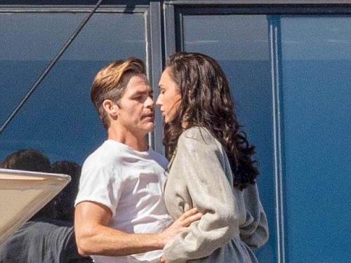 神力女超人《Wonder Woman 1984》釋出反派「豹女」劇照！男主角崔佛確定復活