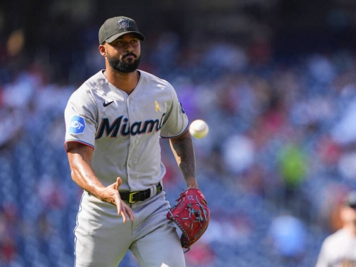 MLB》爭搶外卡關鍵期！ 馬林魚塞揚王牌驚傳UCL受傷