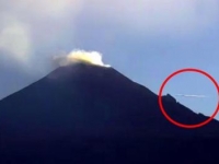 墨西哥火山爆發又現UFO！網友指外星人在研究地球地熱活動