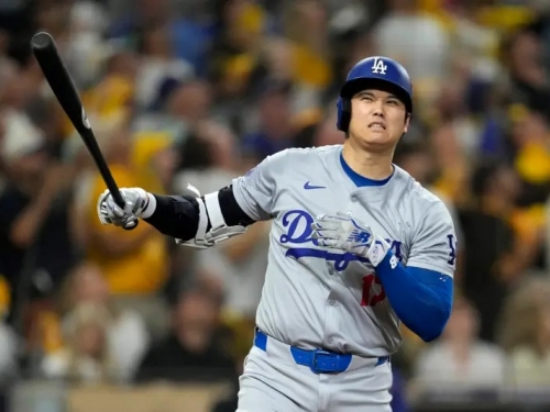 MLB》大谷翔平吞K露出訝異表情！不滿主審好球帶　搖頭碎念走下場