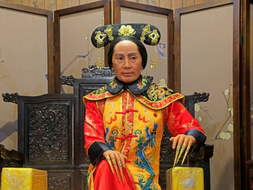 慈禧太后陵墓被盜 屍體去哪了？