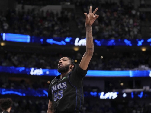 NBA季後賽》年薪270萬美元的奇兵大爆發 成獨行俠逆轉重要功臣