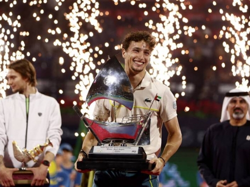 網球》ATP巡迴賽決戰完美6連勝！法國左手拍亨伯特杜拜首度封王