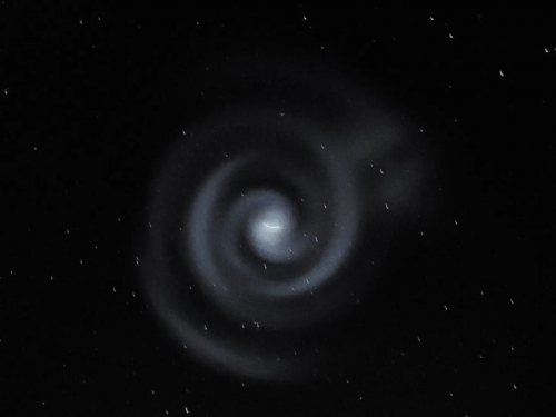 外星人造訪？ 紐西蘭南島夜空出現神秘巨大「螺旋星系」