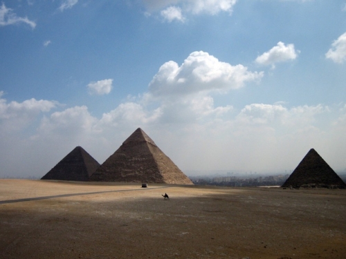 埃及最大金字塔內現神秘空洞，形狀方向不明