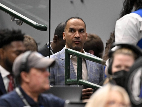 NBA》「為何你不該被開除？」送走東契奇的獨行俠總管被外媒犀利提問