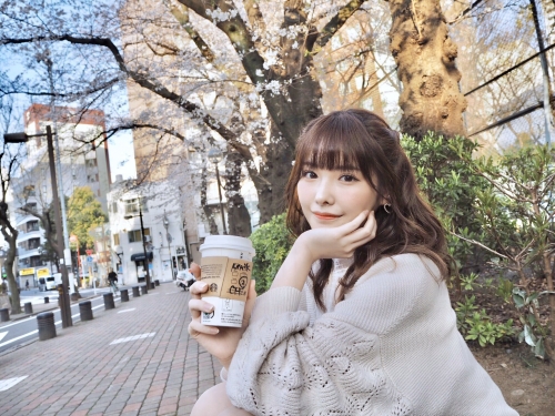 一般水手服VS.透視水手服　長腿女神「橋本有菜」果然是最適合制服的美少女！