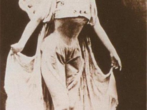 清末第一美人裕容齡有多美？黑白照都難掩麗質，難怪受盡慈禧寵愛