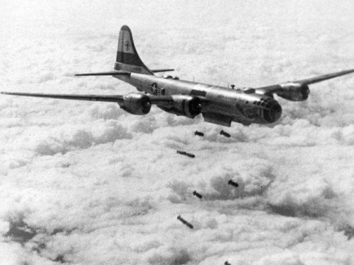 1945年，日本在九州大學對8名美飛行員，進行活體解剖