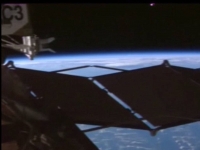 《UFO再度浮現太空站上方：外星人正在監視國際太空站！》
