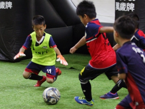 新北市幼兒園盃迷你足球賽小手拉大手 闔家玩足球