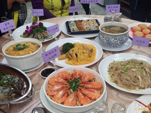 食物遭蒼蠅吻過還能吃嗎？日本衛生專家解答了