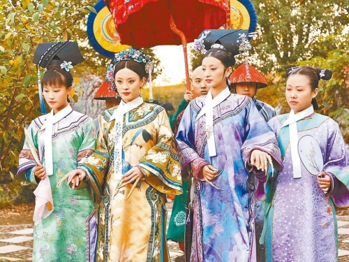 不是保暖！清朝妃子脖子掛白絹 竟是為了方便皇帝