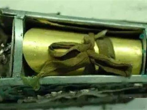 唐朝古廟出土綁絲帶金棺材 沒人敢打開 12年後內容物揭曉