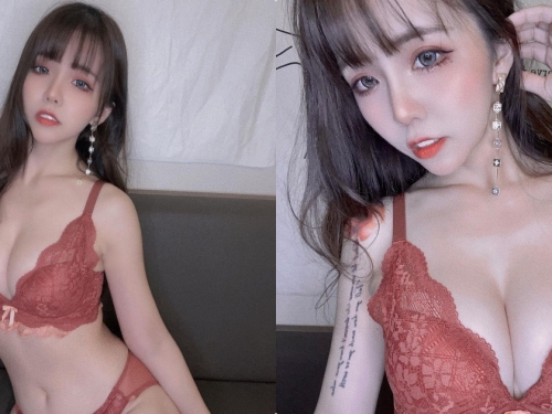 正妹「Debby黛比」開箱性感內衣，「惹火的美胸畫面」辣翻了！