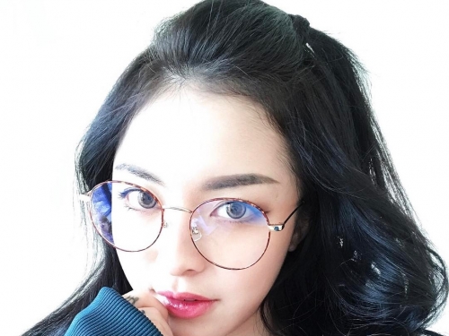 女舞者「超狂一字馬」辣到快噴火！「究極美臀」線條美到沒話說！
