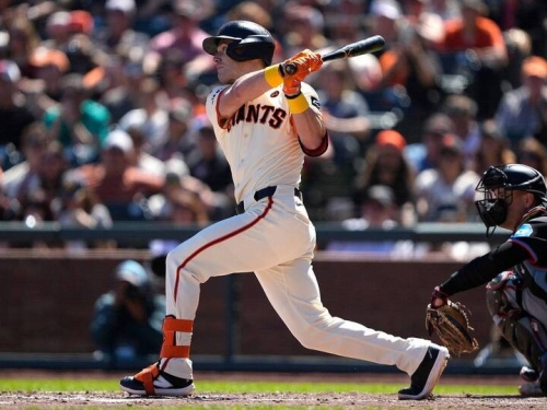 MLB》為補強打線深度 美媒預測巨人可回簽資深外野手坎哈
