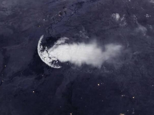 奇幻雷暴現象 揭秘非洲300公里巨型水母雲