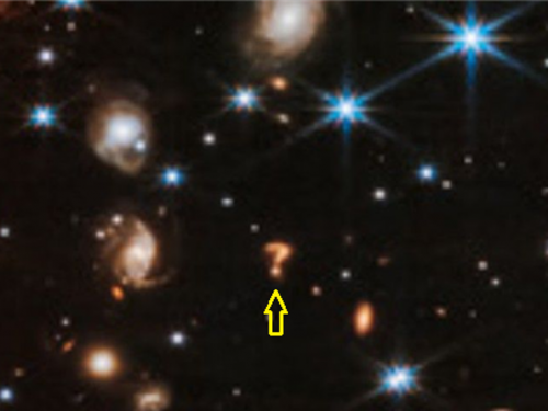 謎之星系？韋伯望遠鏡拍到大問號 專家：可能是合併星系
