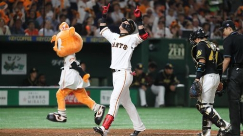 日職／阪神逆轉勝 陽岱鋼開轟成空響