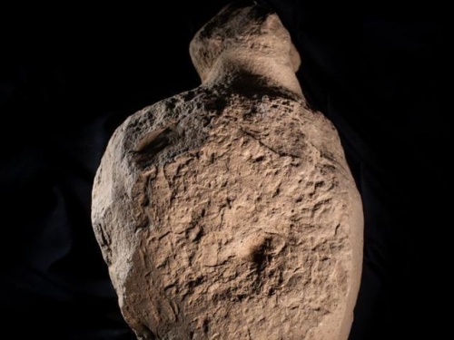 通告！4000年前的古物被科學家發現了！形狀看來就像人類