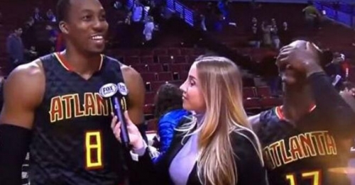 魔獸狂開黃腔猛提「底迪」 隱乳美女記者只能尷尬陪笑